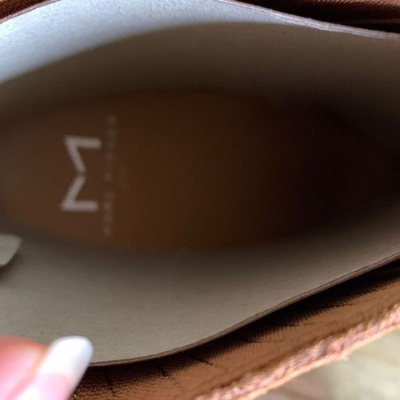 Marc fisher Gardi pointed toe boots.  Brown western booties. Cowgirl - Picture 9 of 9